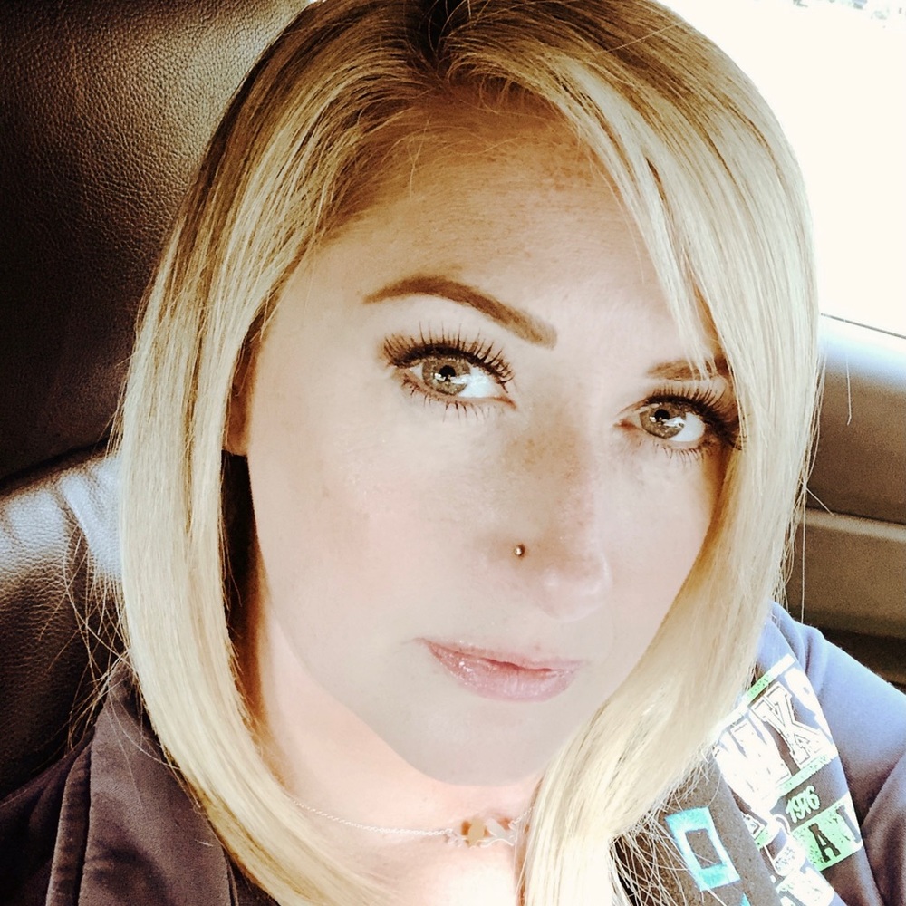 Meet your Posher, Desiree